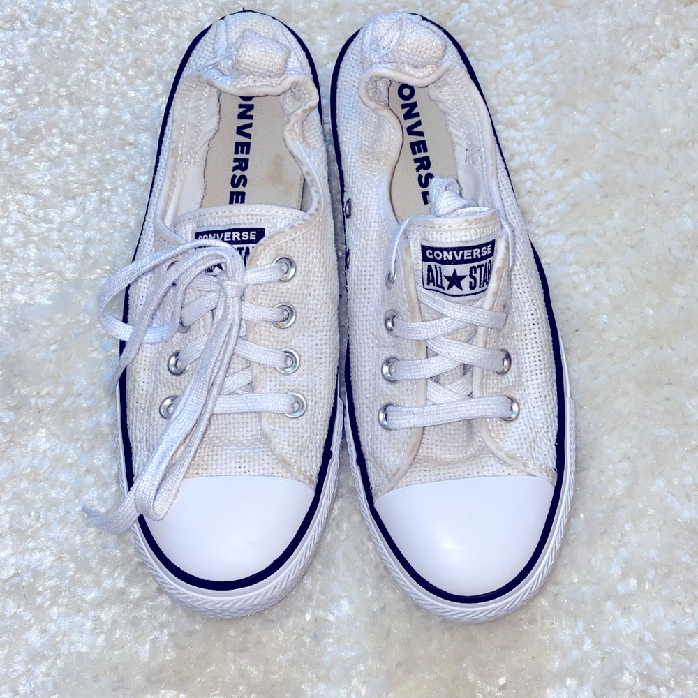 Women’s converse chuck Taylor Allstar size 9
